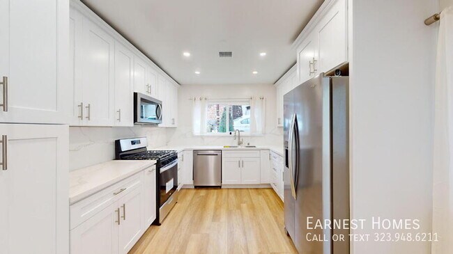 Building Photo - 4735 Nob Hill Dr