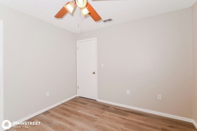 Building Photo - 902 English Oaks Ct