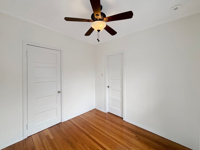 Building Photo - Stunning 3BD/1.5BA Home in North Park W/ W...
