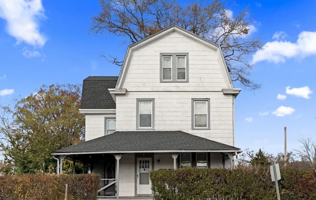 Building Photo - 114 Cadwalader Ave