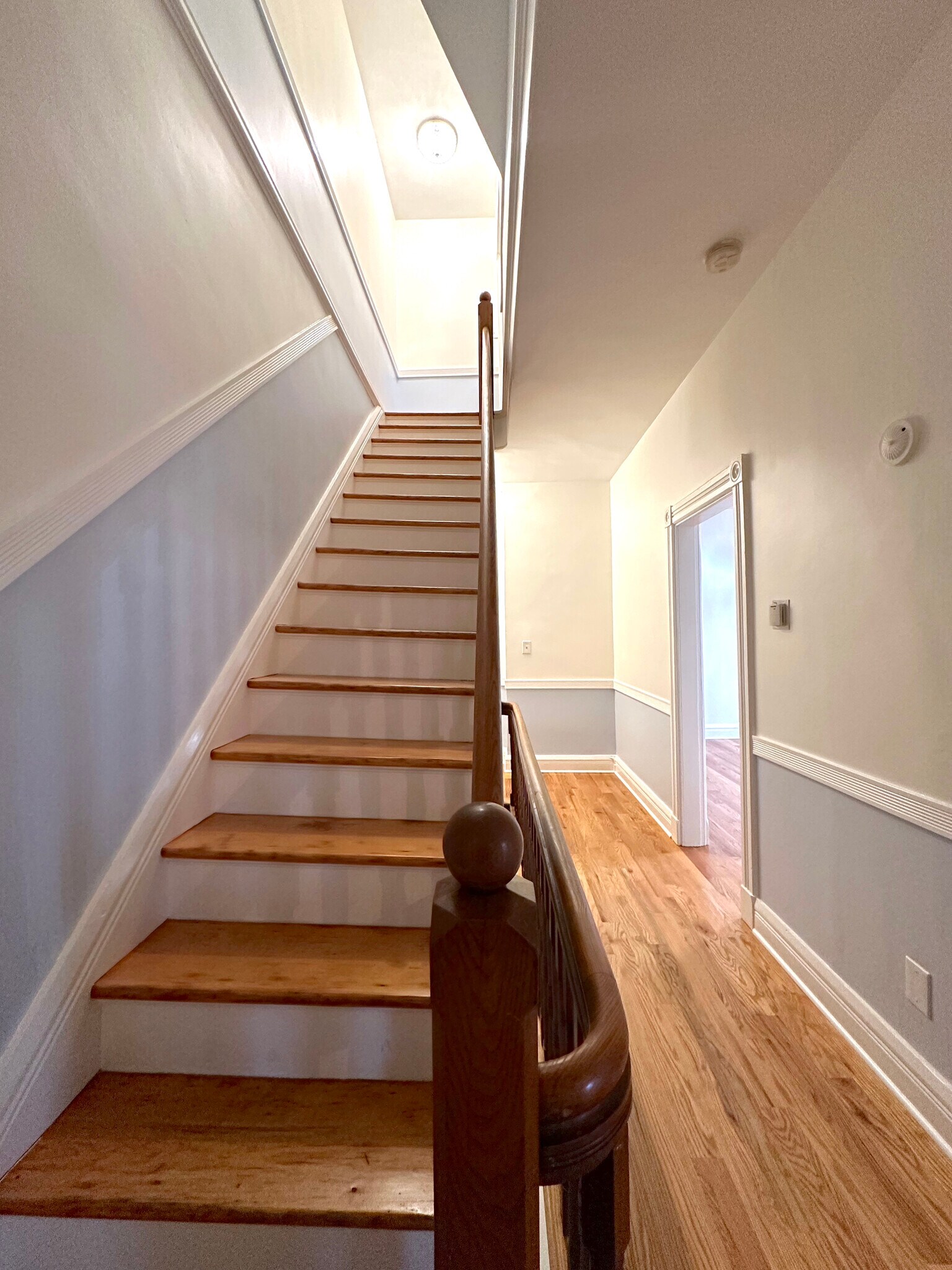 Building Photo - 152 Grand St