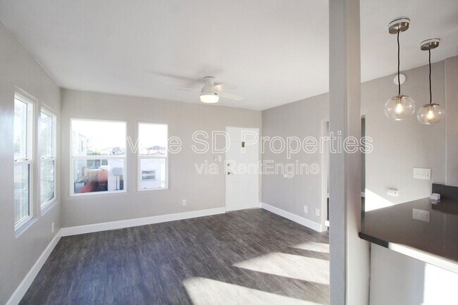 Building Photo - 4685 Hamilton St