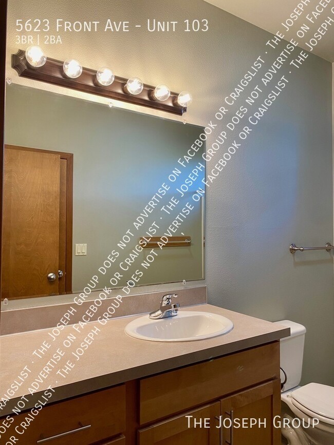 Building Photo - 5623 Front Ave