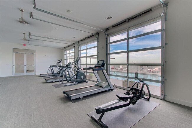 Building Photo - 4361 S Congress Ave