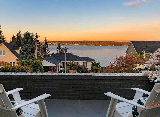 Building Photo - Laurelhurst View Home