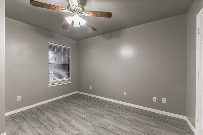 Building Photo - 8322 Kingsbridge Meadow Dr