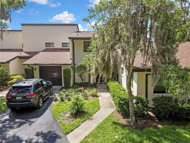 Building Photo - 1637 SE Paradise Cir W