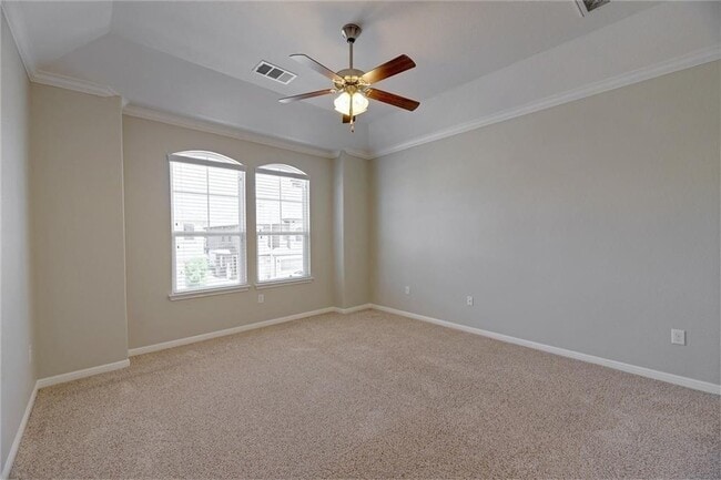 Building Photo - 13400 Briarwick Dr