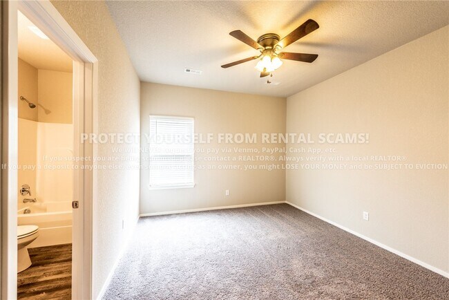 Building Photo - 4679 W Fairbanks Way