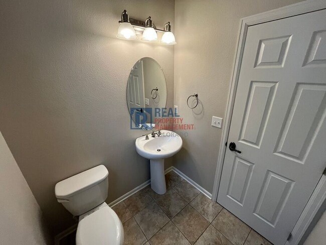 Building Photo - 572 Gallegos Cir