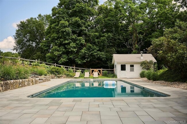 Building Photo - 41 Seelbach Ln