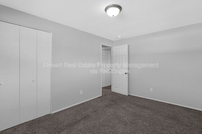 Building Photo - 1386 Rosehill Rd