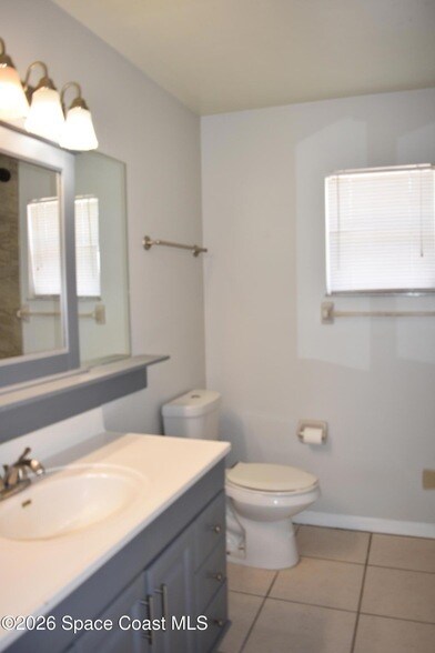 Building Photo - 482 Tuloma Ave SW