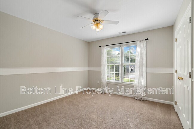 Building Photo - 1500 Candlewyck Ct
