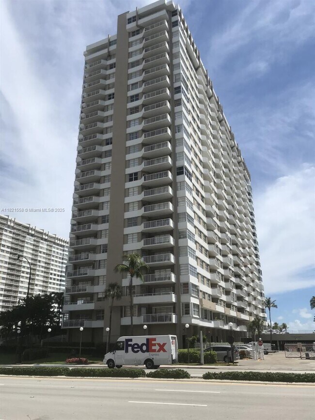 Building Photo - 1985 S Ocean Dr
