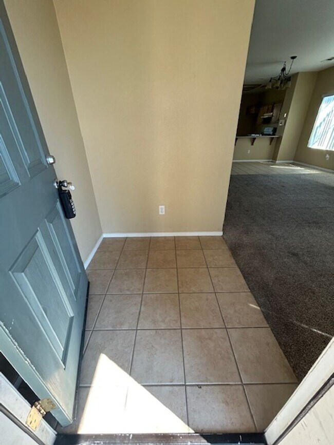 Building Photo - 104 N Preston St