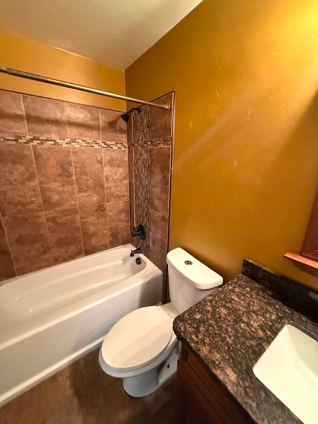 Building Photo - 8370 S Hunnic Dr