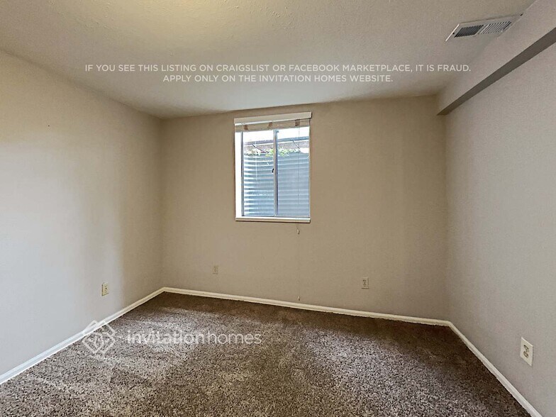 Building Photo - 2853 S Biscay Ct