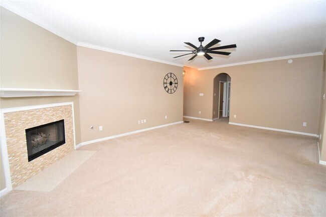 Building Photo - 4467 Gerona St