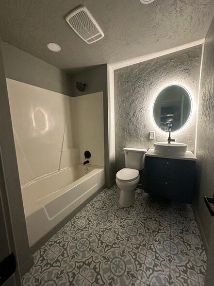 Building Photo - 1313 Edgar Ave