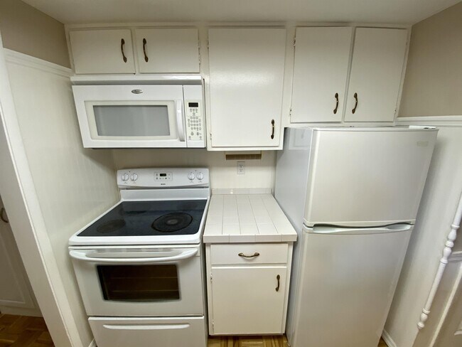 Building Photo - 8221 12th Way N