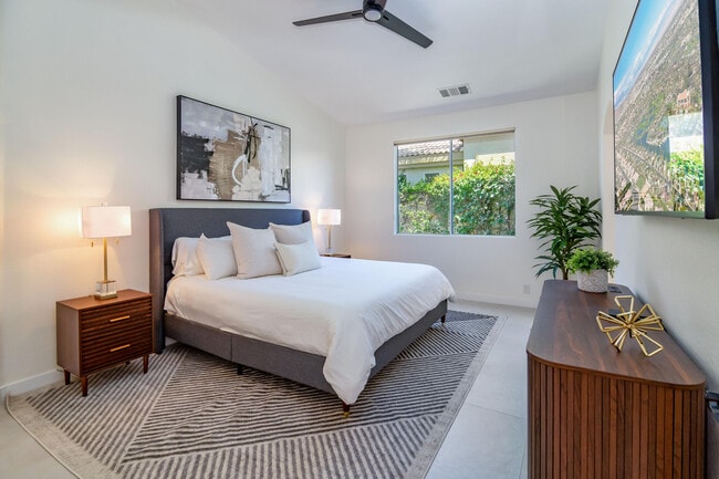 Building Photo - 67568 S Laguna Dr