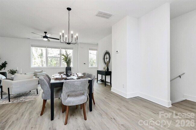 Building Photo - 208 Nelson Ave