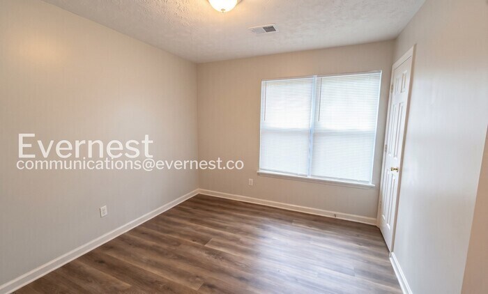Building Photo - 506 Chestnut Ln