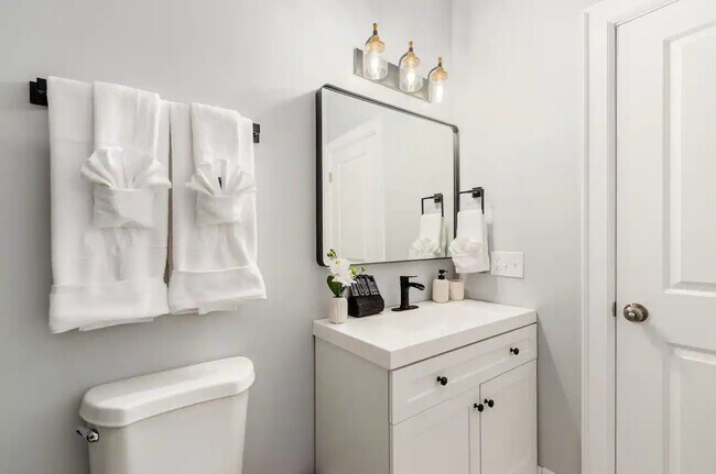 Building Photo - 61-63 E Moler St