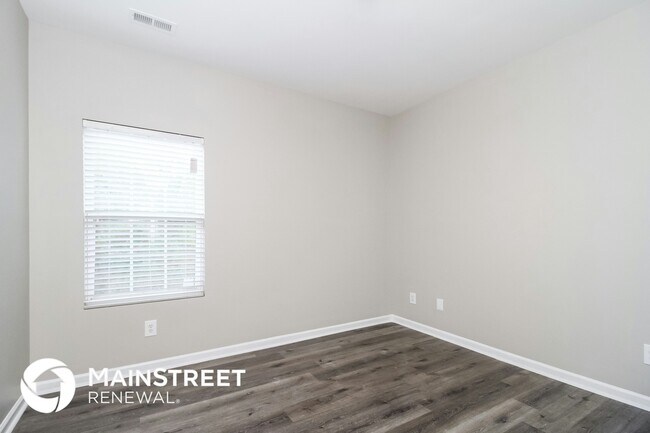 Building Photo - 2104 Lauren Woods Dr