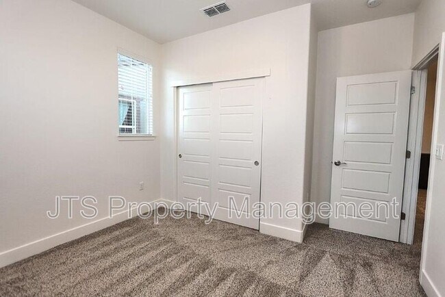 Building Photo - 3513 Birdland Ave