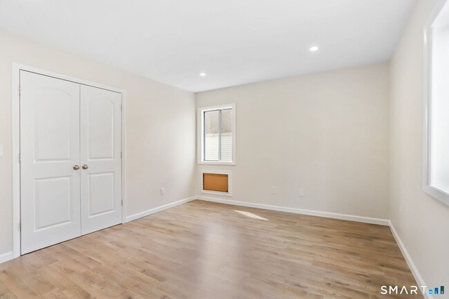 Building Photo - 7 Hamilton Ave