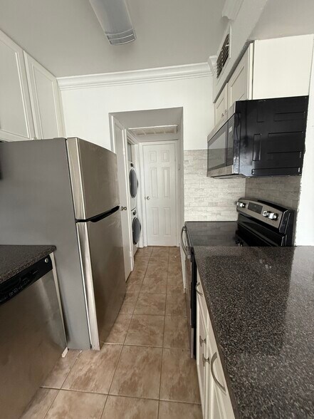 Building Photo - 12660 Ashford Point Dr