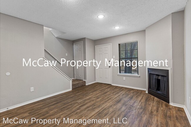 Building Photo - 2 br, 2 bath House - 210 Rolston Rd. Unit 4