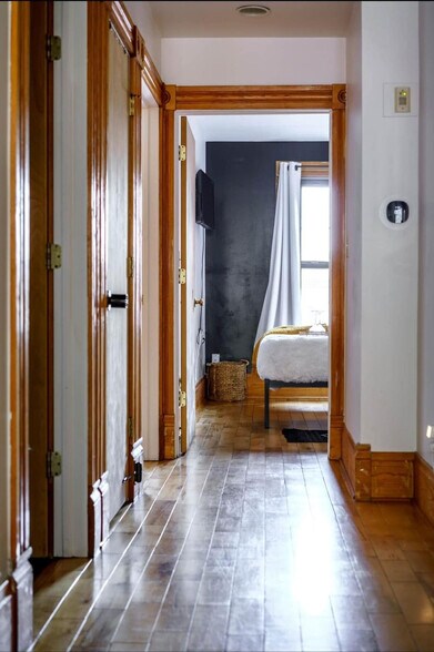 Building Photo - 1180 N High St