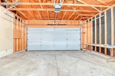 Building Photo - 6250 Northwind Dr