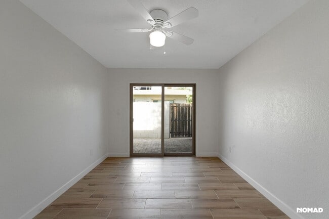 Building Photo - Charming 2BR Condo in Phoenix