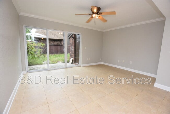 Building Photo - 1836 N Crystal Lake Dr