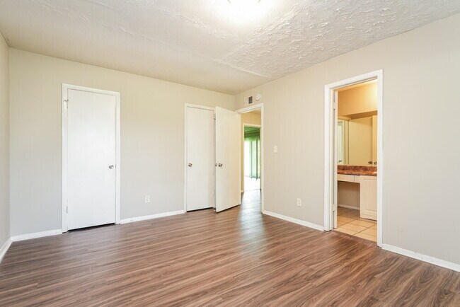 Building Photo - 1250 Allgood Rd