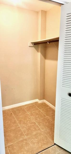 Building Photo - 4184 Mt Vernon Ave