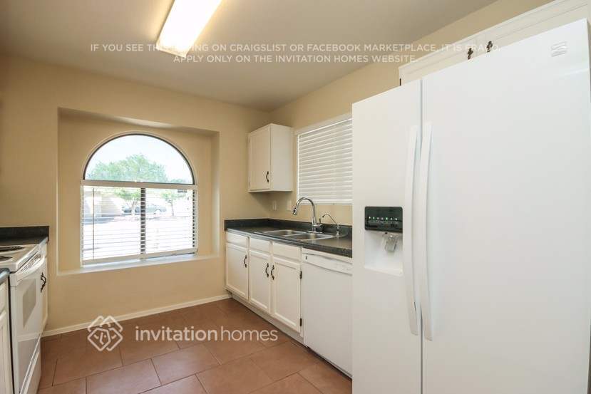 Building Photo - 19843 N 46th Ave