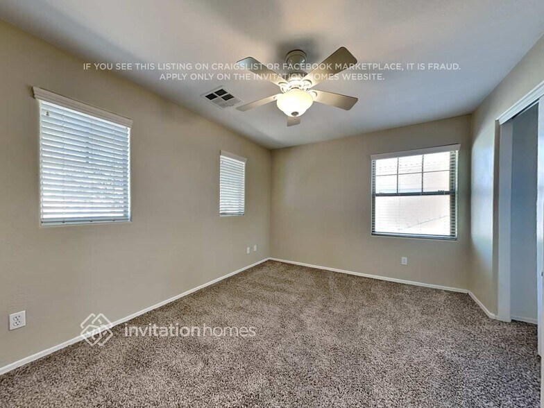 Building Photo - 2611 E Bart St