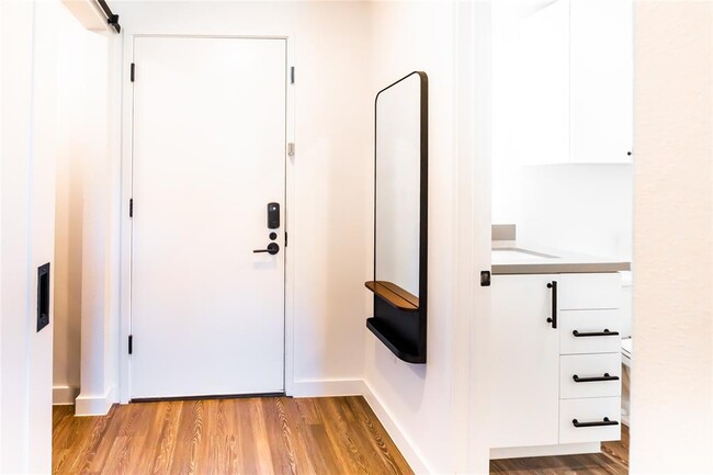 Building Photo - 49 Navasota St