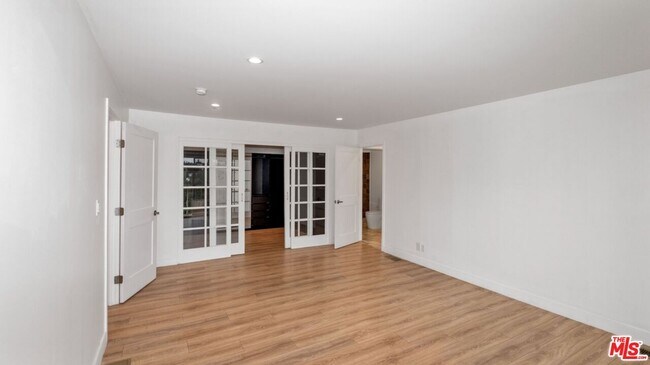 Building Photo - 5035 Escobedo Dr