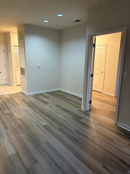 Building Photo - 2665 Prosperity Ave