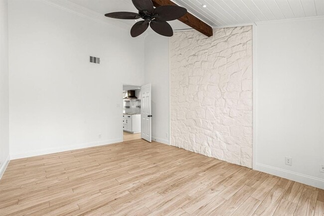 Building Photo - 2404 Coral Ridge Cir