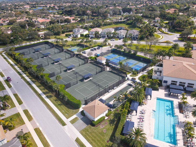 Building Photo - 13596 Weyburne Dr