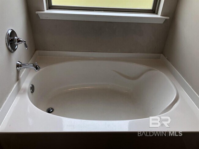 Building Photo - 23738 Havasu Dr