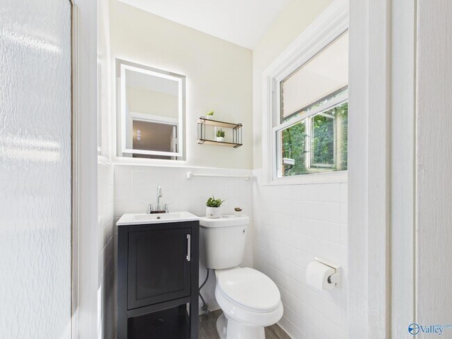 Building Photo - 6808 Jones Valley Dr SE