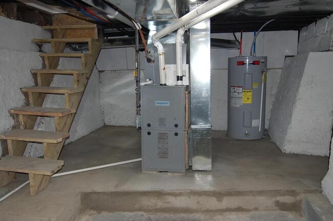 Building Photo - 208 N Guilford Ave